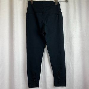 AERIE Capri Chill.Play.Move. legging stretch Pants Black Medium